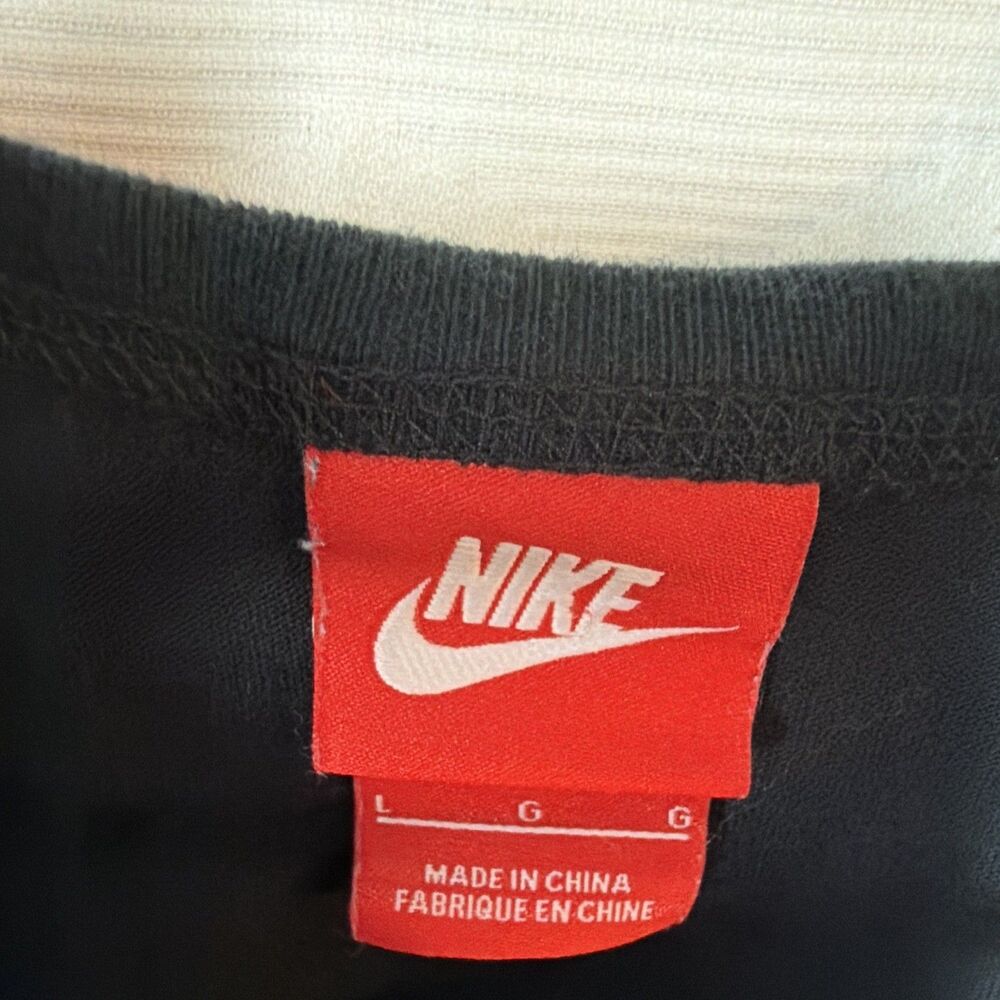 Nike Air Men’s Tank Top Size L Black White Graphic Logo Sleeveless Shirt - Picture 2 of 7